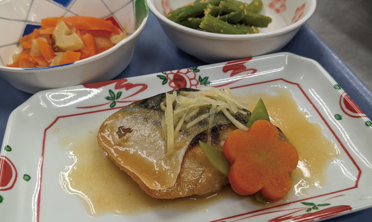 お食事